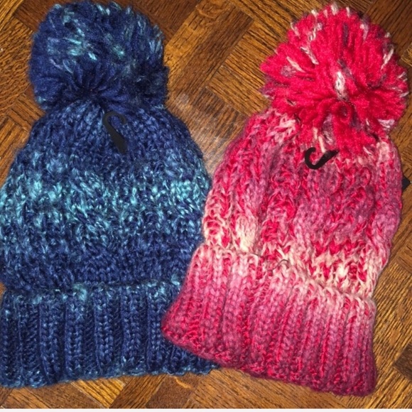 🛷CD🛷BUNDLE OF WOMEN’S COZY CHUNKY BEANIES🛷 - Picture 2 of 6